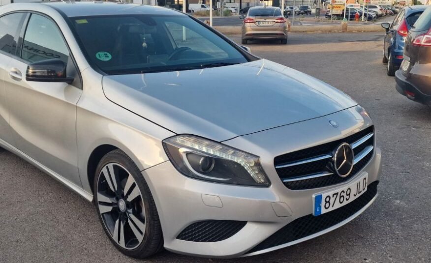 MERCEDES-BENZ Clase A 220 STYLE