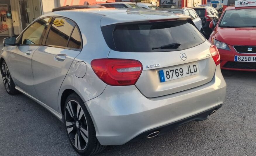 MERCEDES-BENZ Clase A 220 STYLE