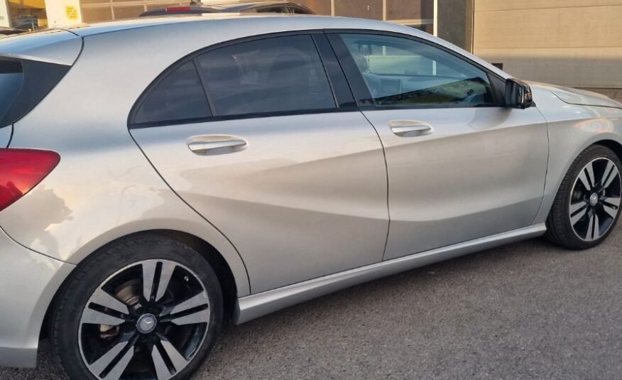 MERCEDES-BENZ Clase A 220 STYLE