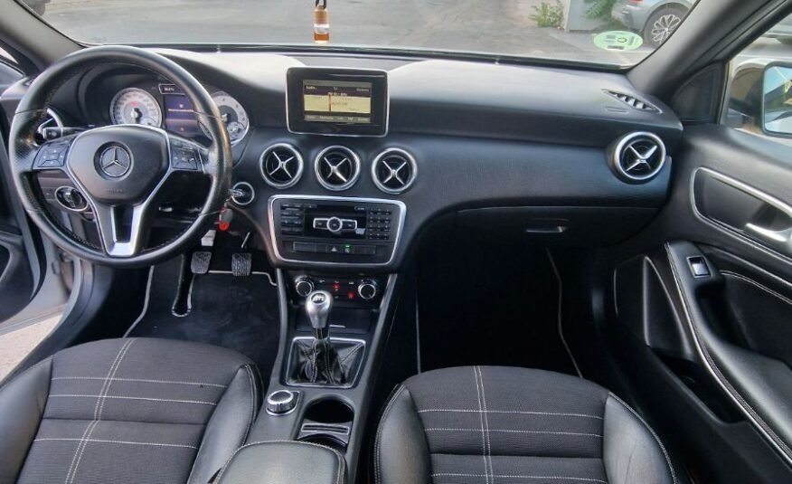 MERCEDES-BENZ Clase A 220 STYLE