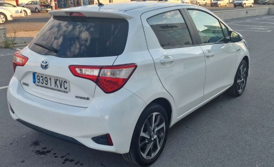 TOYOTA Yaris 1.5 100H Active Tech