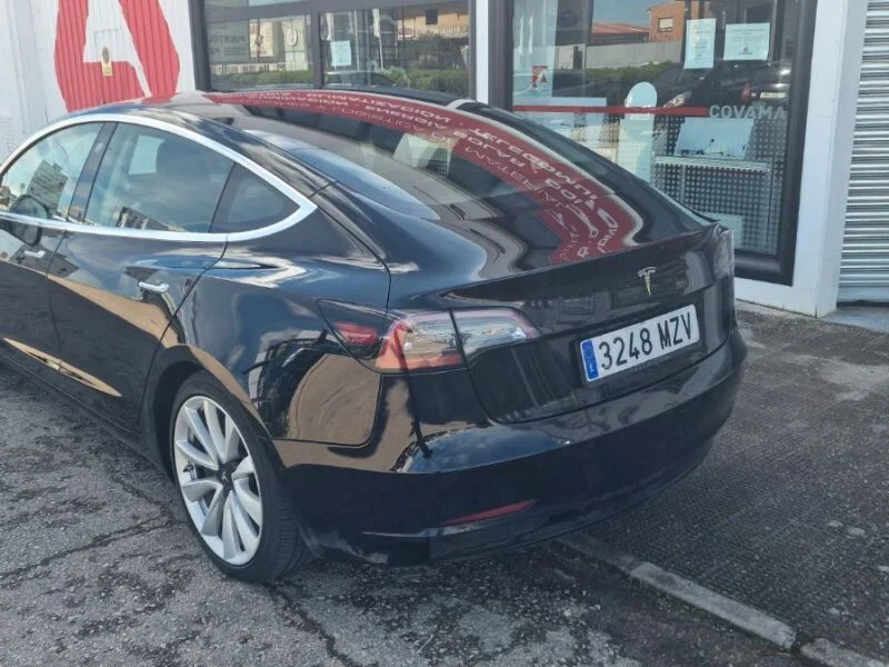 TESLA MODEL 3 GRAN AUTONOMIA 4WD