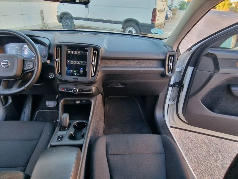 VOLVO XC40 1.5 T3 BUSINESS PLUS AUTO