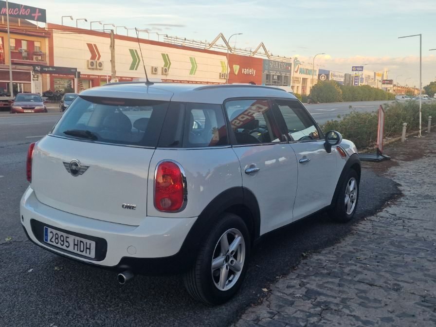 MINI COOPER Countryman 1.6 Cooper Auto