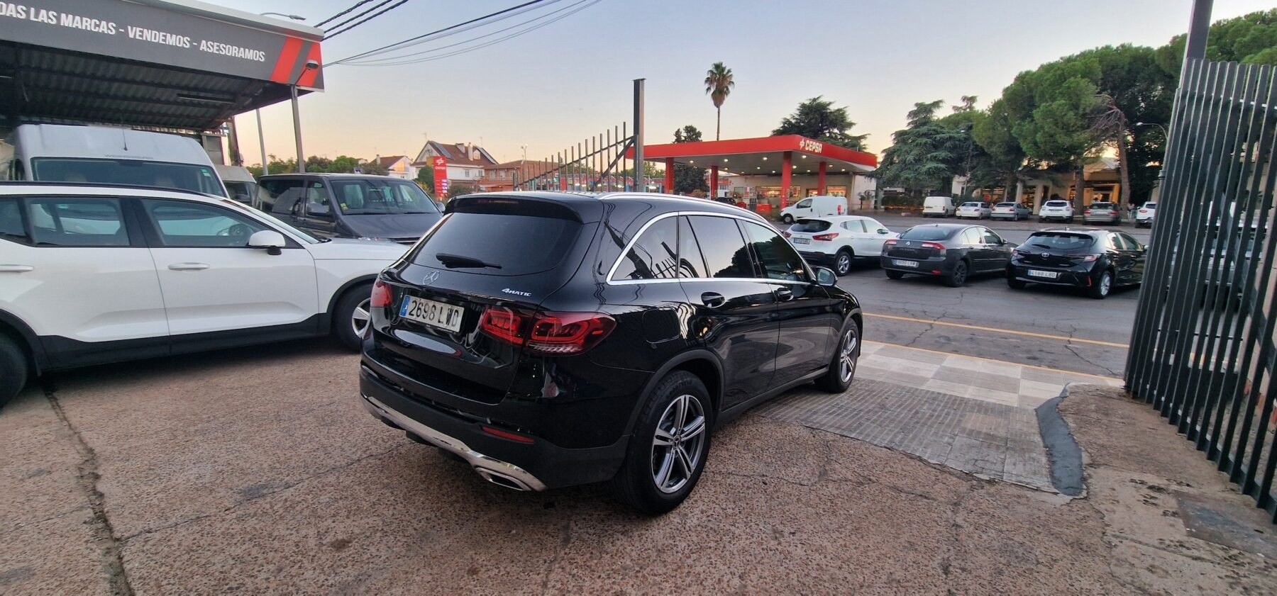 MERCEDES-BENZ GLC 200 D 4 matic