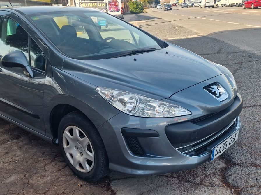 PEUGEOT 308 Confort 1.4 VTi 95