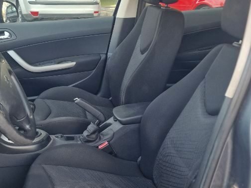 PEUGEOT 308 Confort 1.4 VTi 95