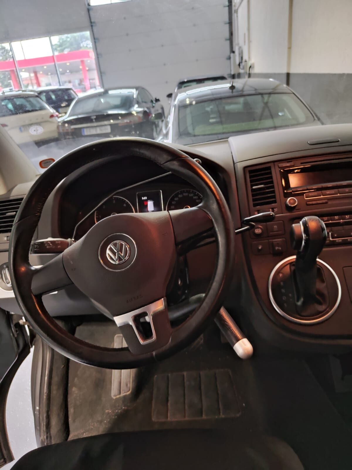 VOLKSWAGEN MULTIVAN HIGHLINE