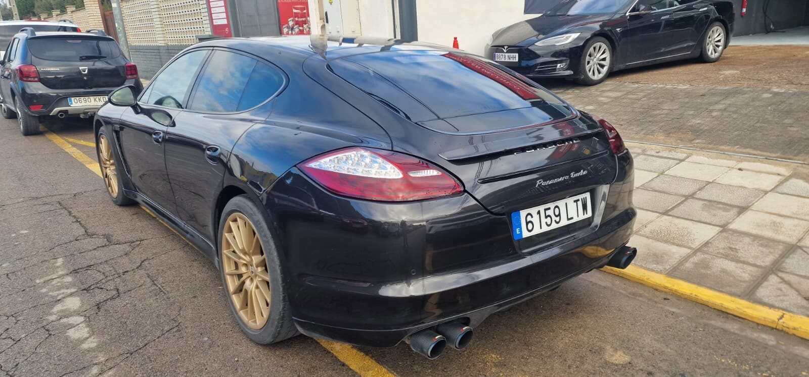 PORSCHE Panamera 4.8
