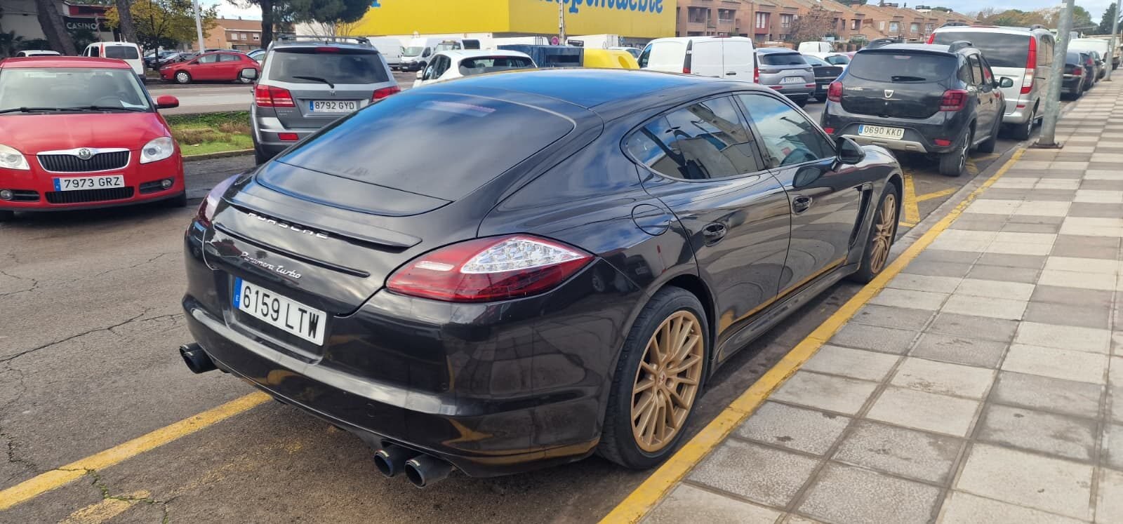 PORSCHE Panamera 4.8