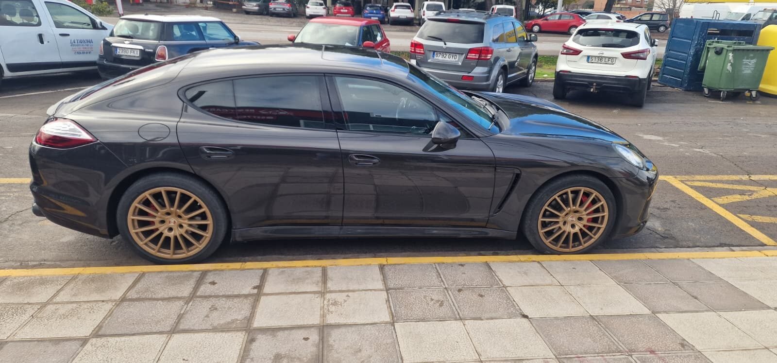 PORSCHE Panamera 4.8
