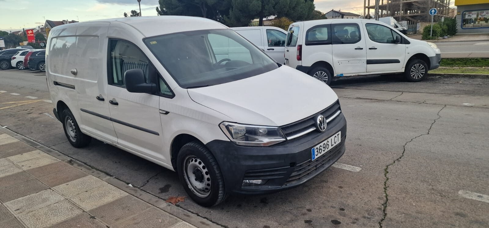 VOLKSWAGEN CADDY 1.4