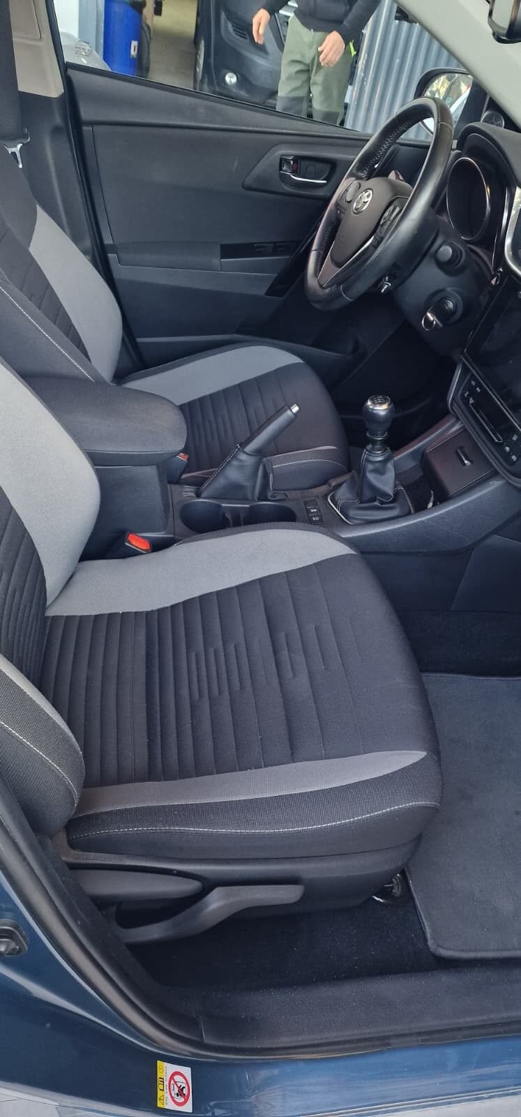 TOYOTA AURIS 1.2 Active