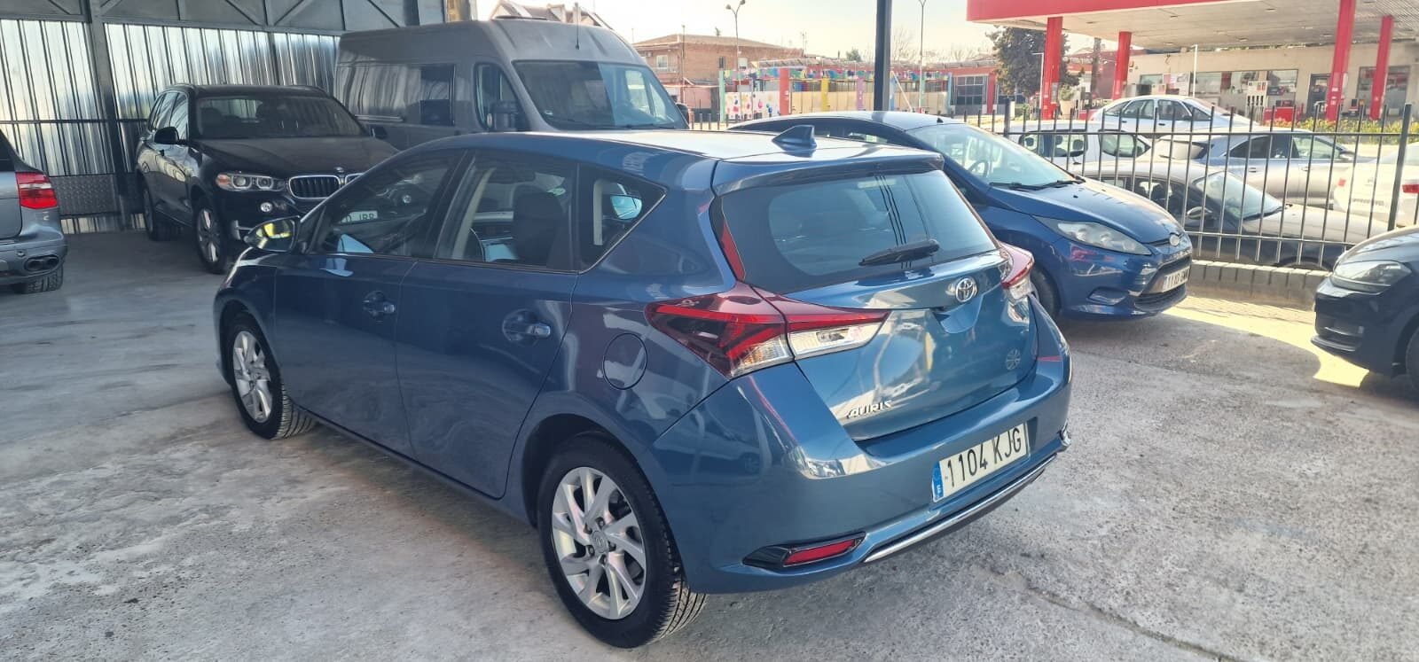 TOYOTA AURIS 1.2 Active