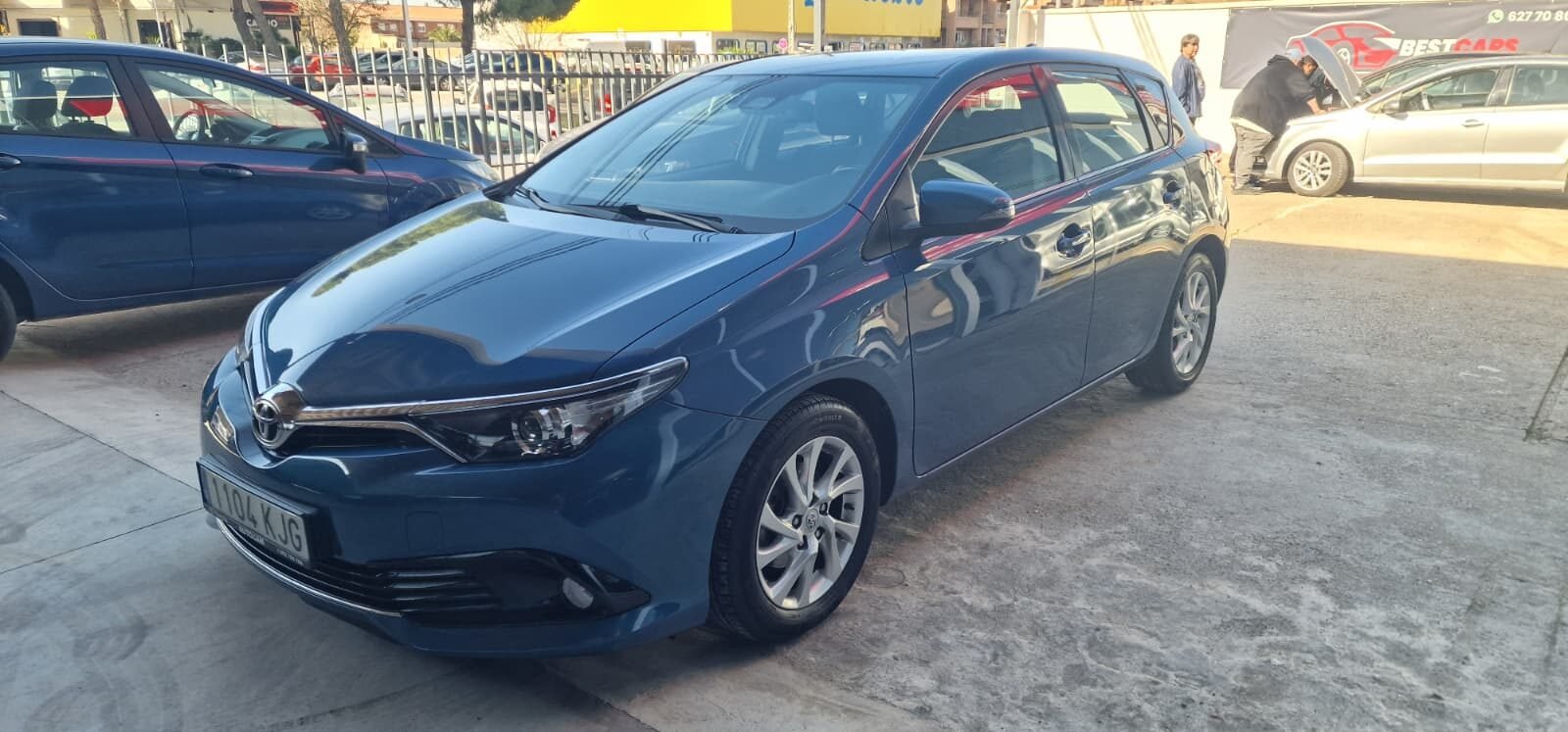 TOYOTA AURIS 1.2 Active