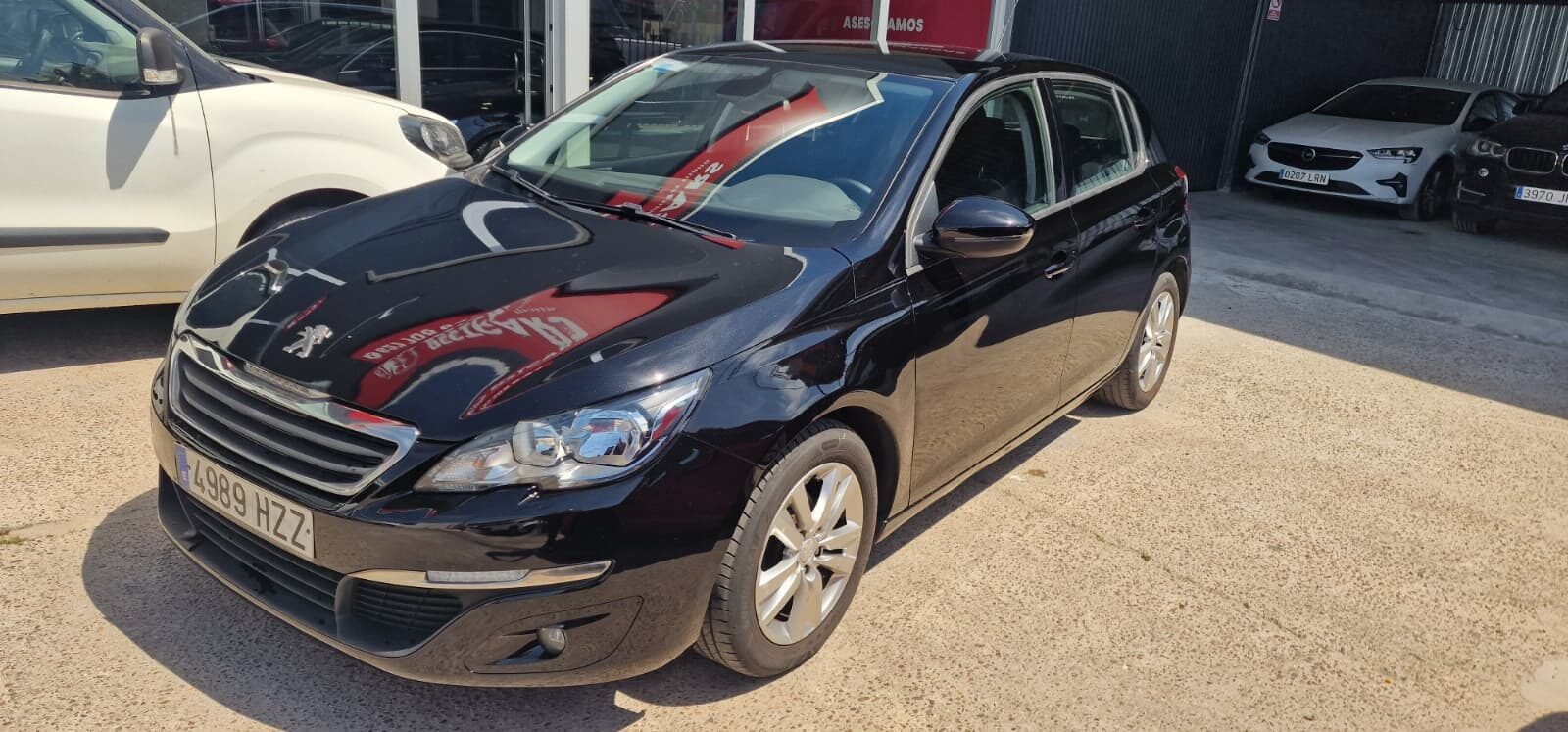 PEUGEOT 308 1.2