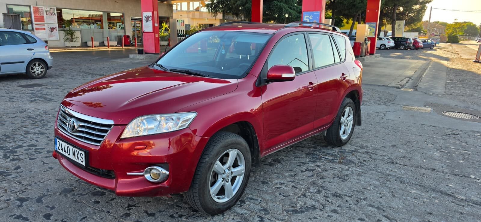 TOYOTA RAV4 2.2