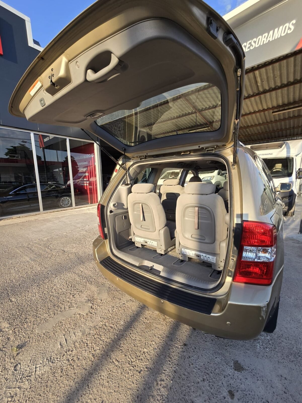 KIA carnival 2.9 CRD