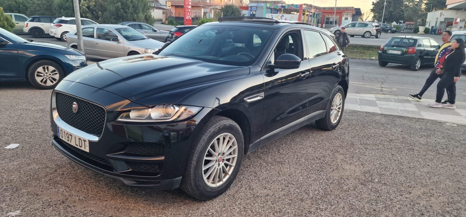 JAGUAR F PACE 2.0L i4D 180 Pure 5p