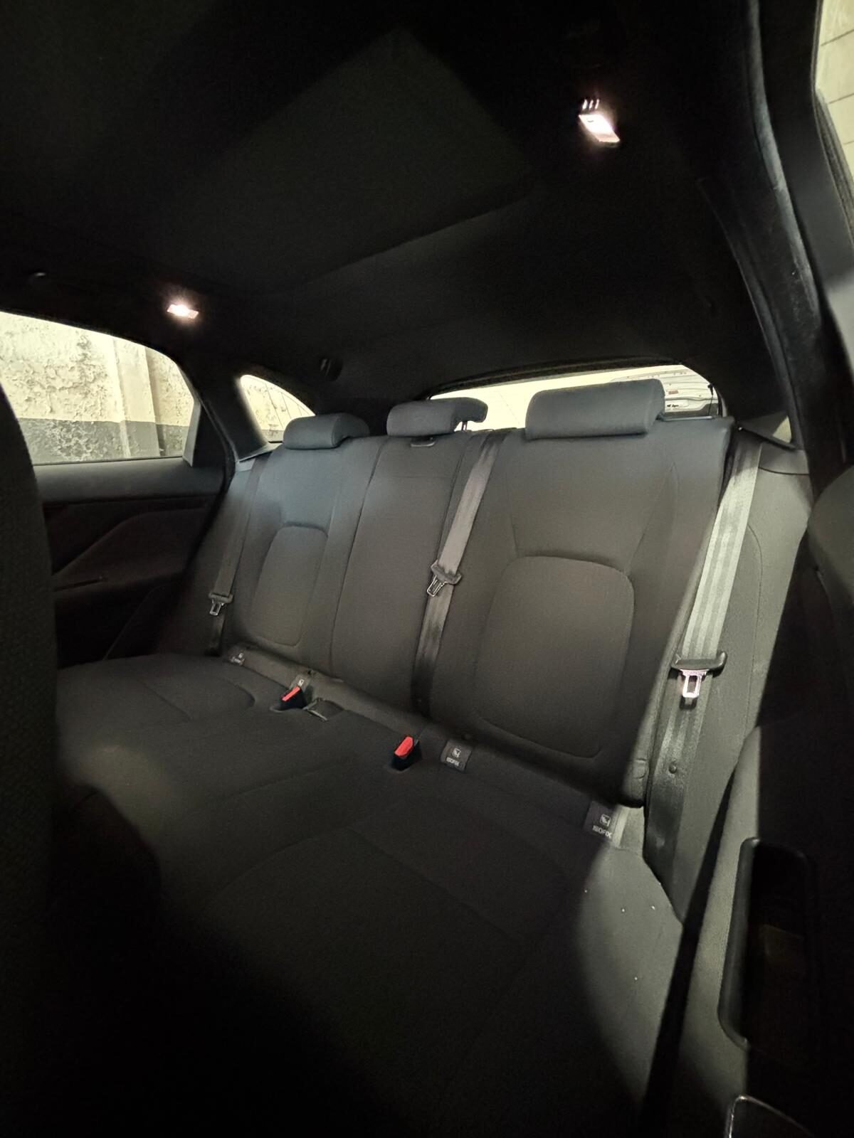 JAGUAR F PACE 2.0L i4D 180 Pure 5p