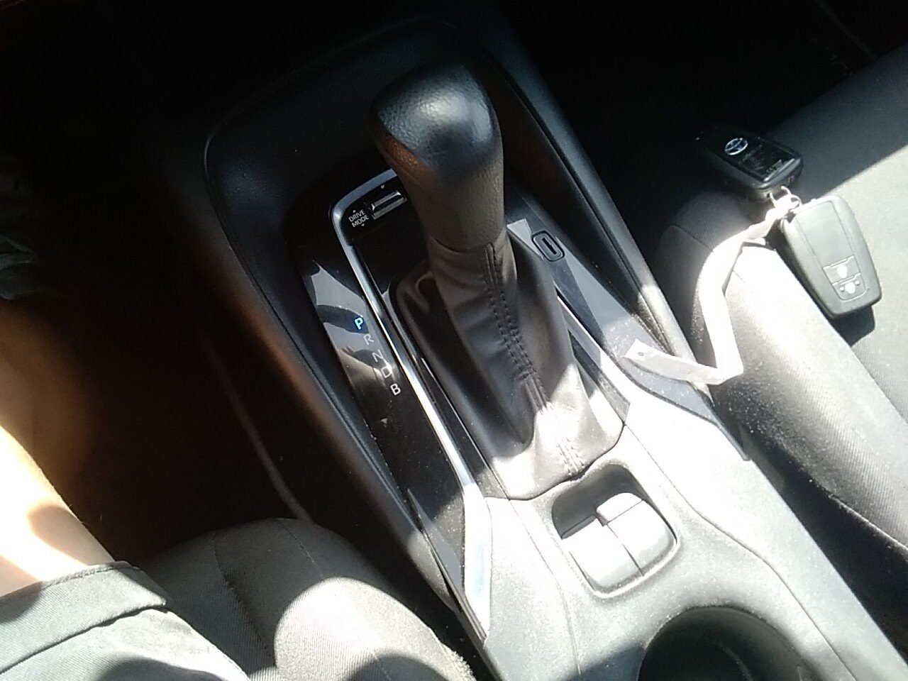 TOYOTA COROLLA 1.8 140H active tech ecvt