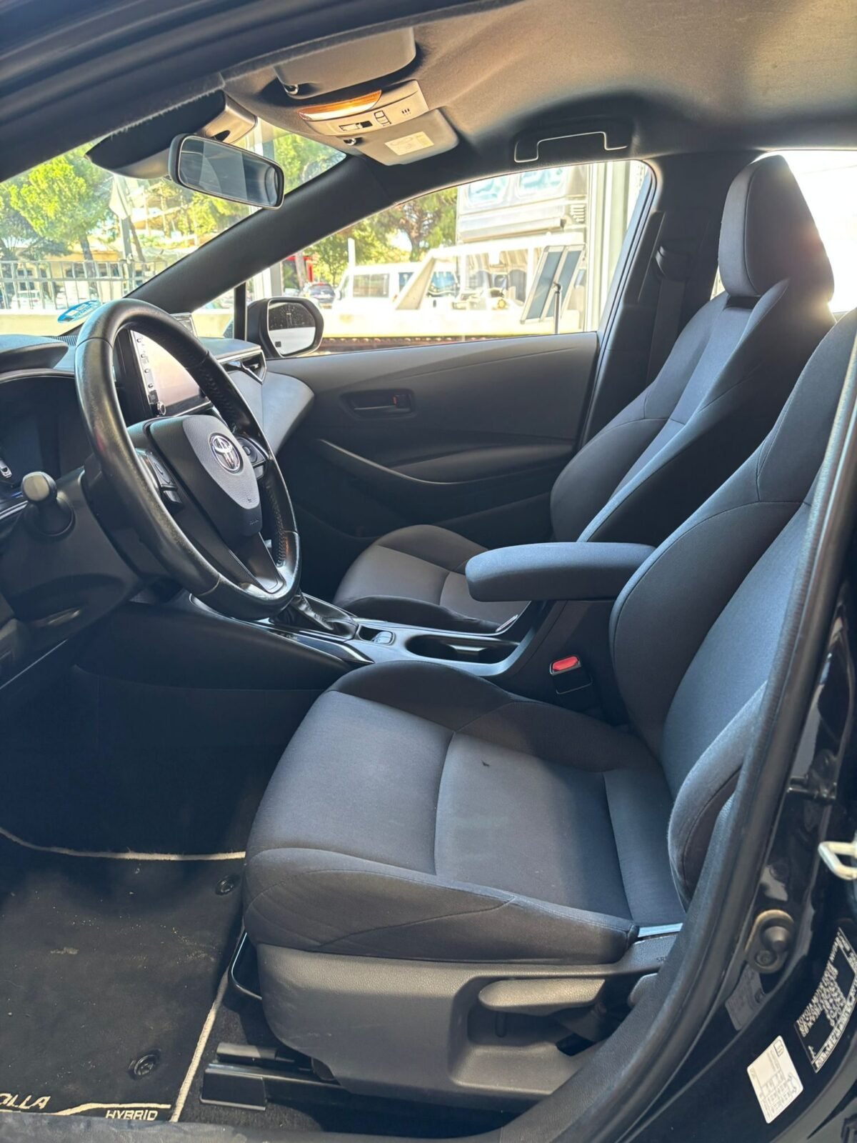 TOYOTA COROLLA 1.8 140H active tech ecvt