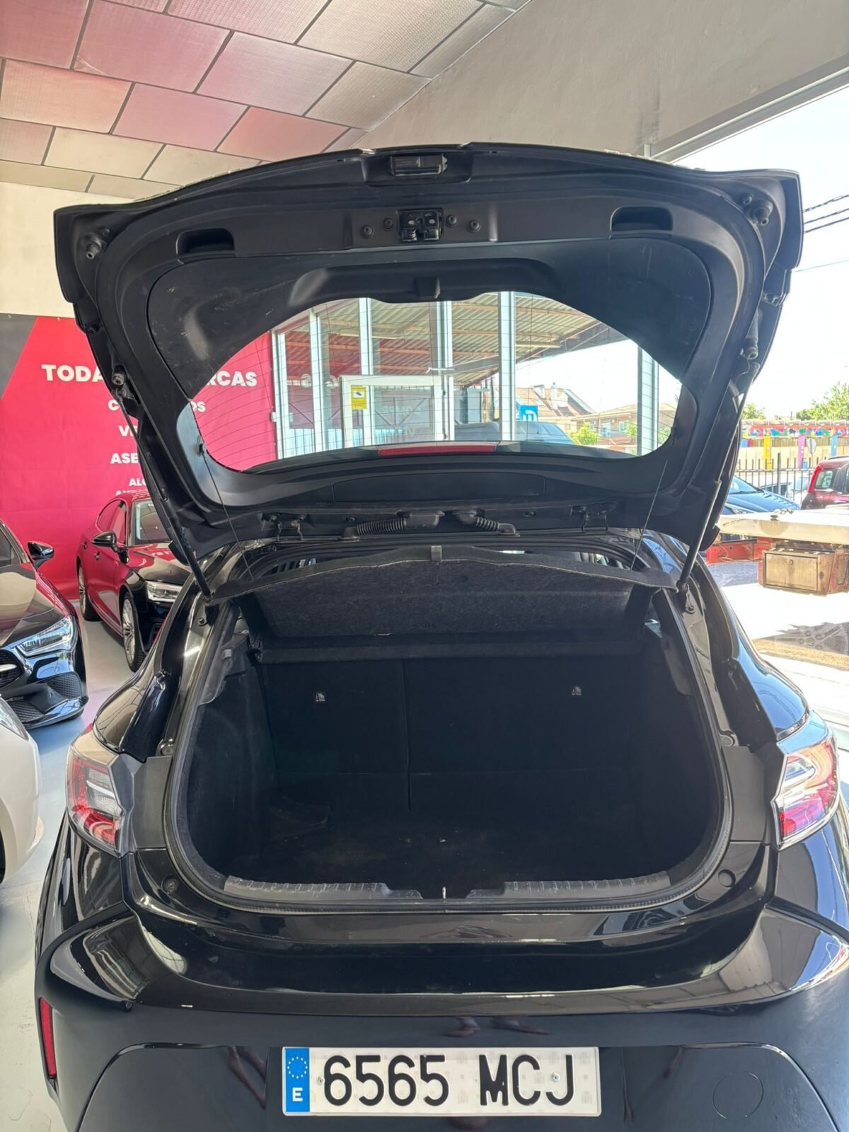 TOYOTA COROLLA 1.8 140H active tech ecvt