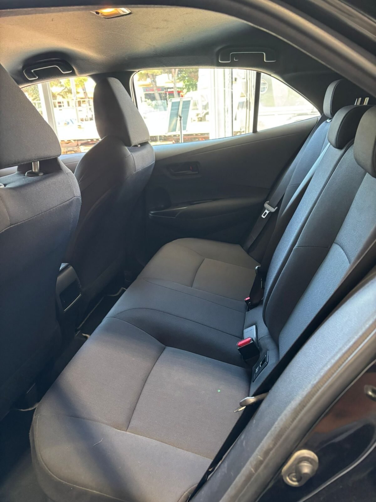 TOYOTA COROLLA 1.8 140H active tech ecvt