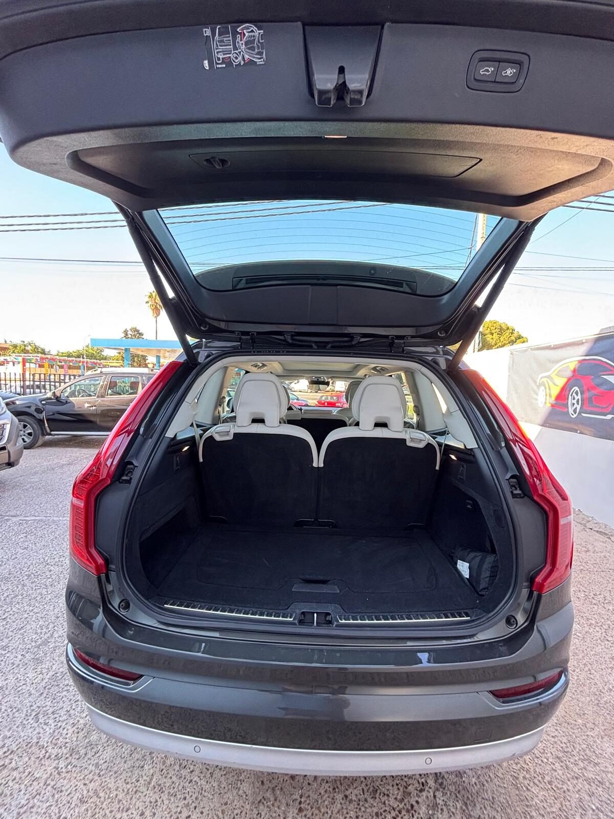VOLVO XC90 2.0 B5