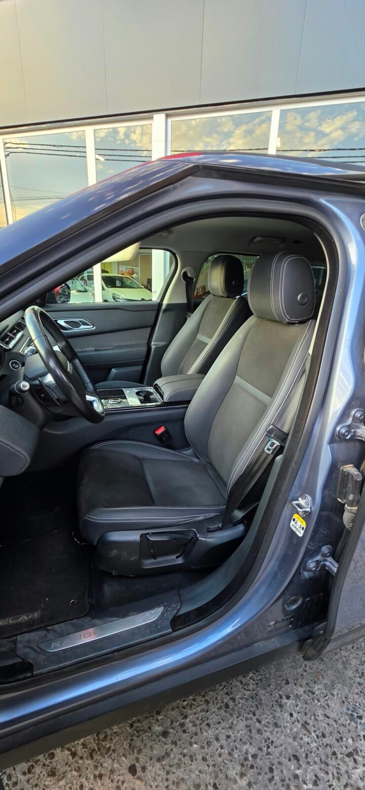 LAND-ROVER VELAR 2.0