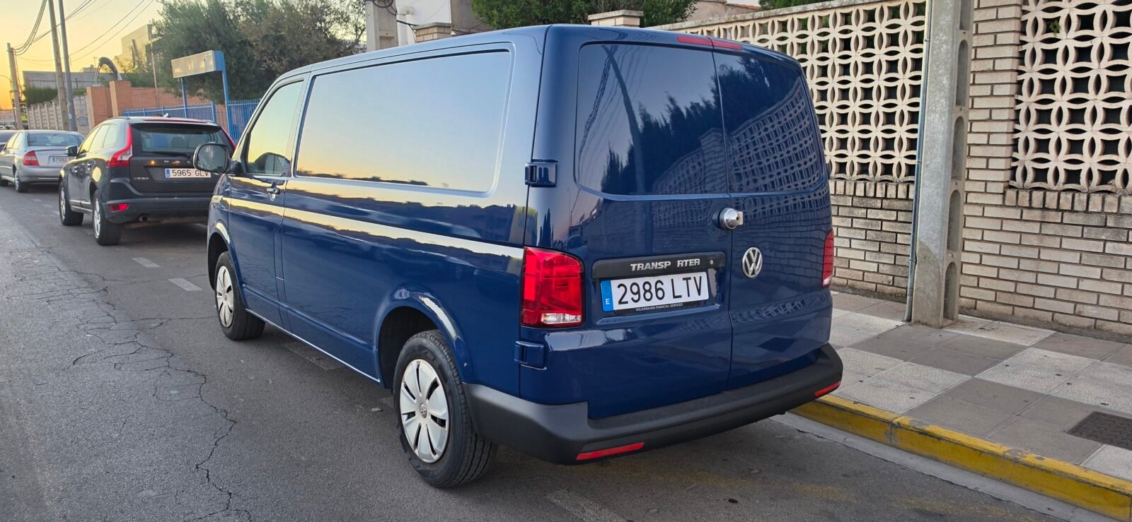 VOLKSWAGEN TRANSPORTER 2.0 TDi