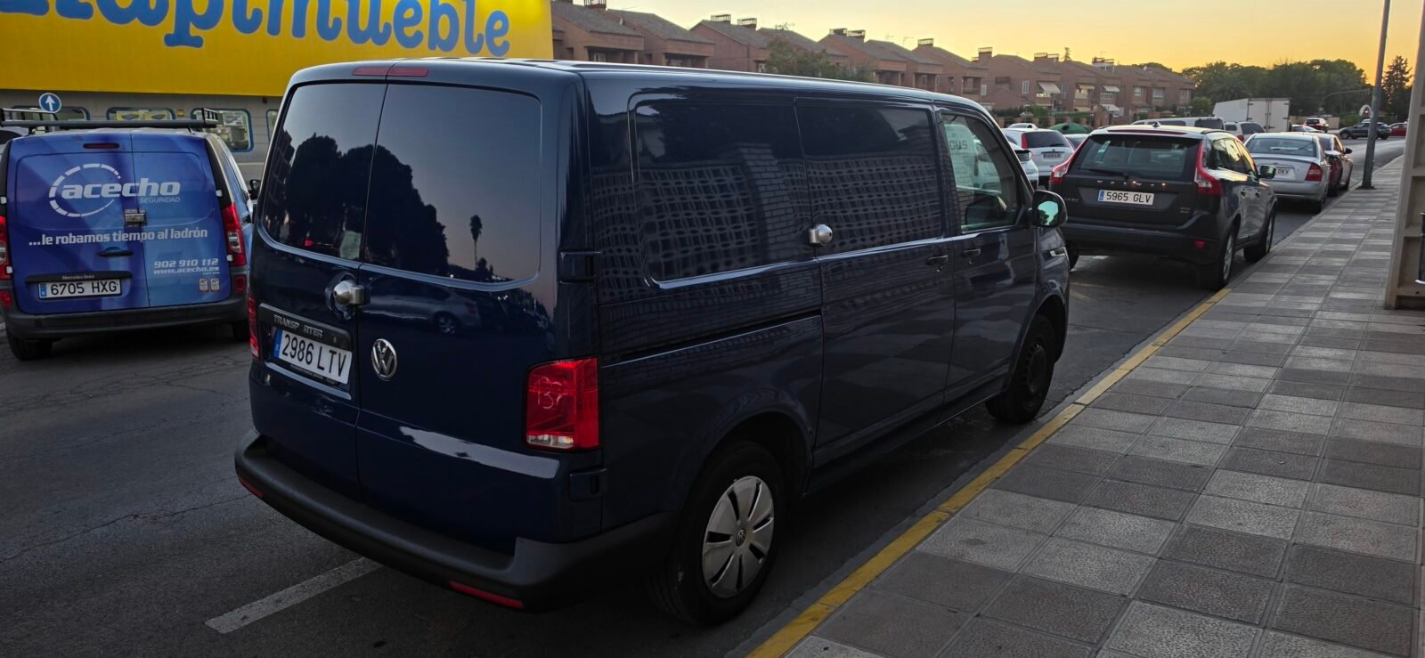 VOLKSWAGEN TRANSPORTER 2.0 TDi
