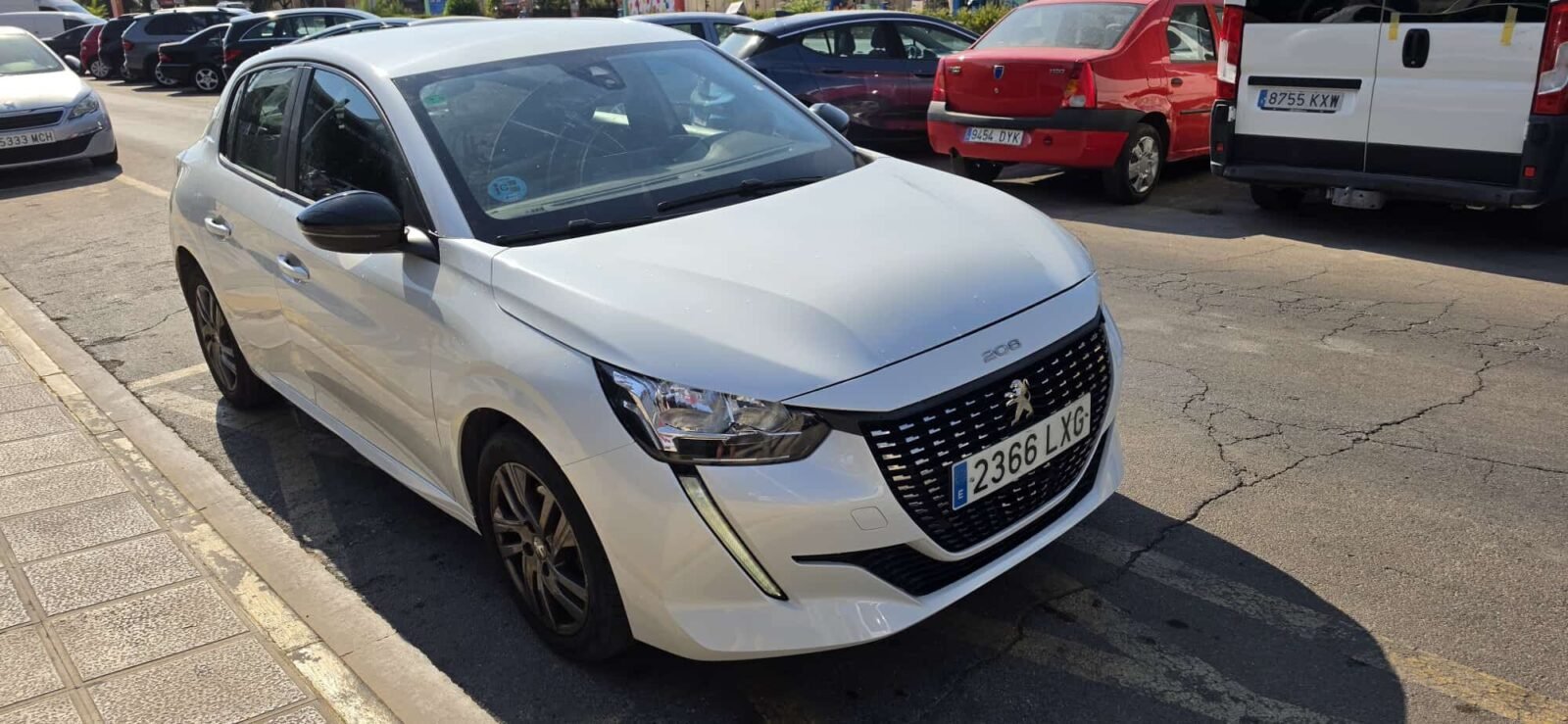 PEUGEOT 208 1.5 HDi