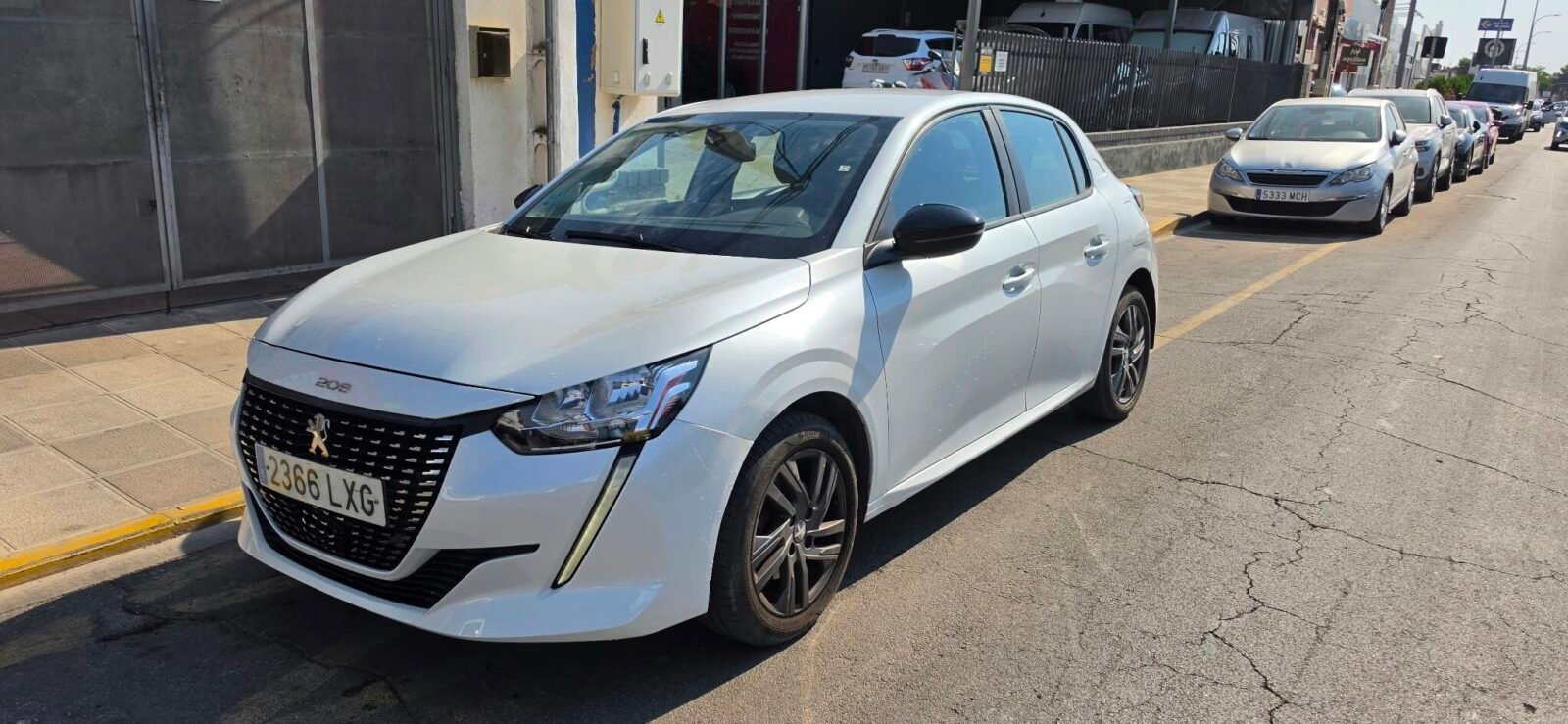 PEUGEOT 208 1.5 HDi