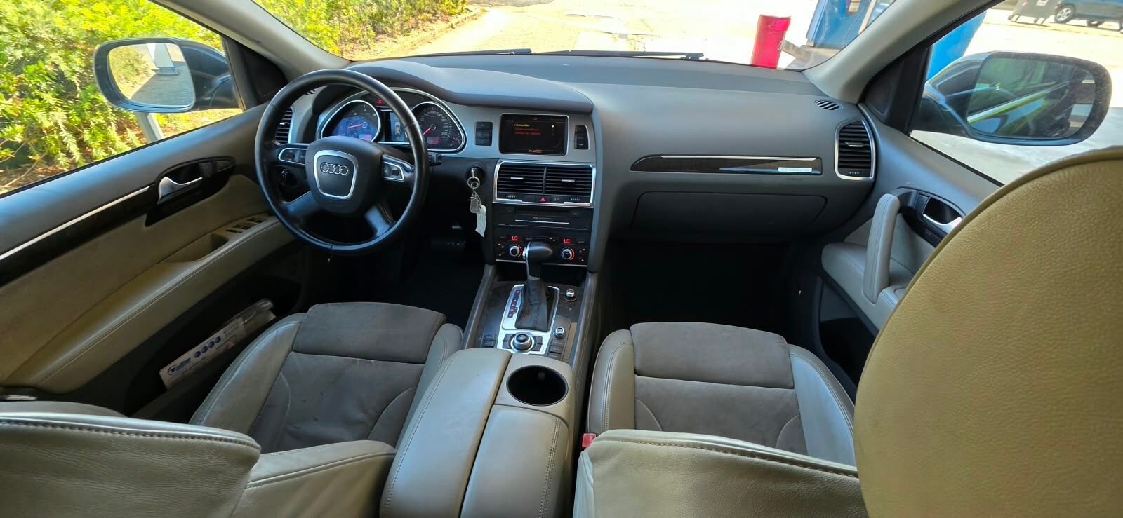 AUDI Q7 3.0