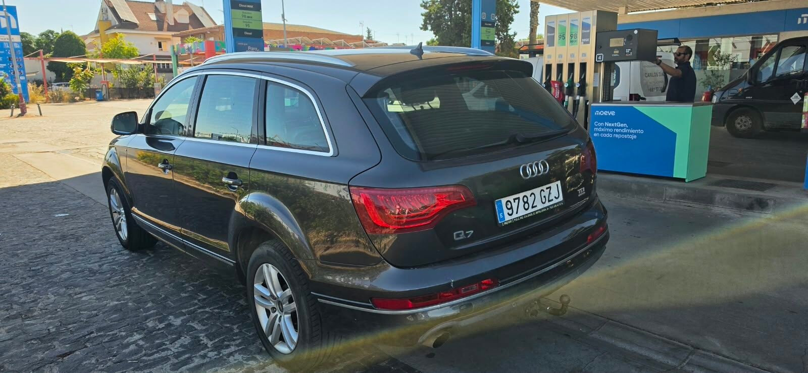 AUDI Q7 3.0