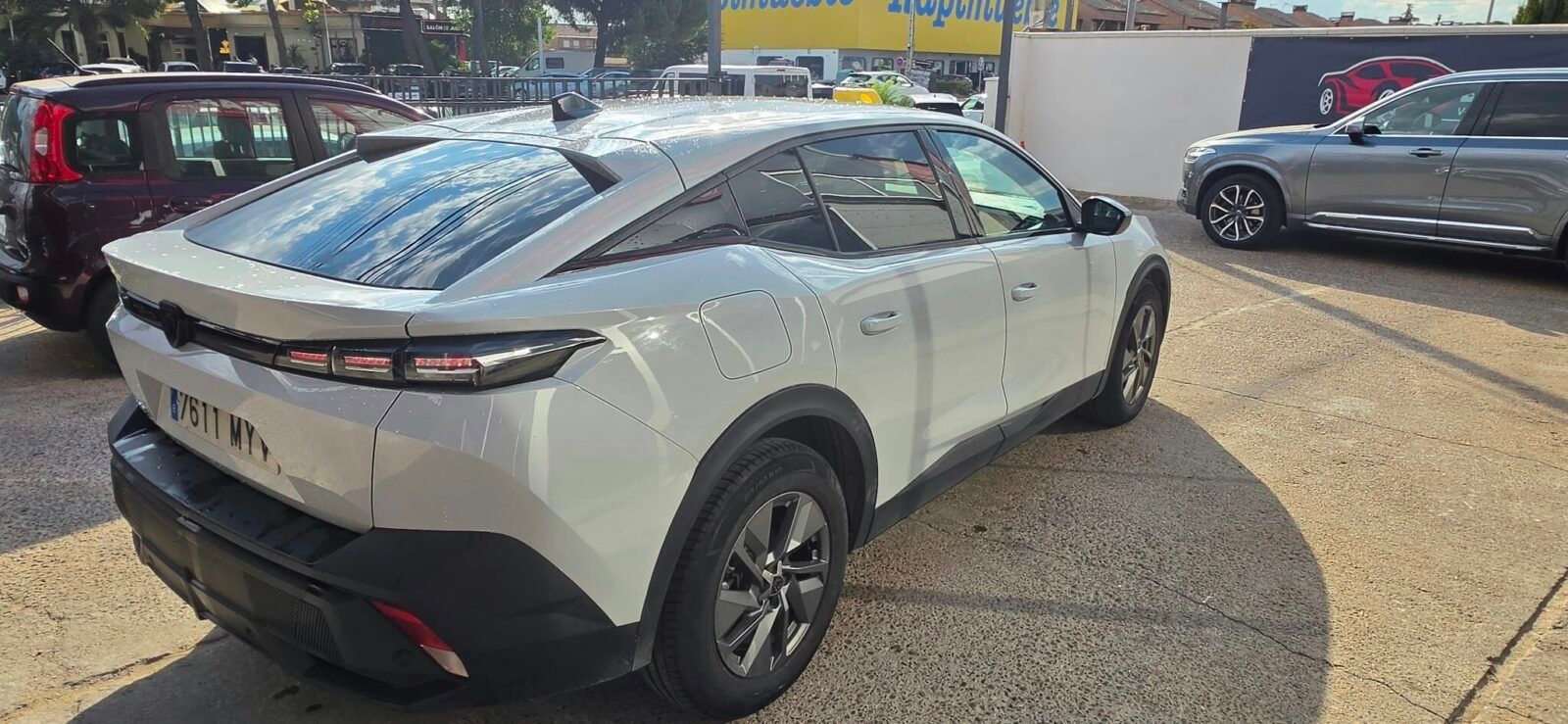 PEUGEOT 408 1.2 hybrid