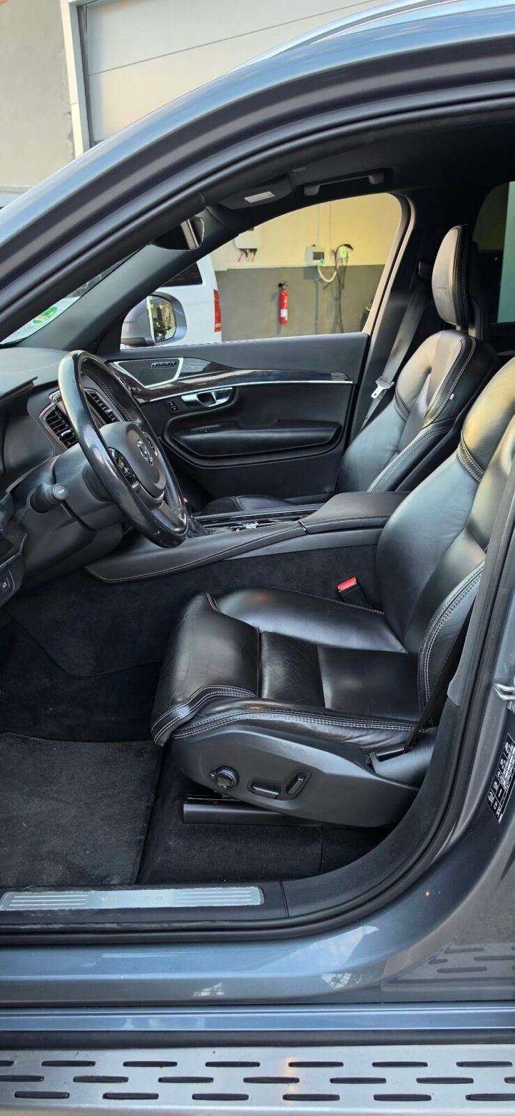 VOLVO XC90 2.0 D5