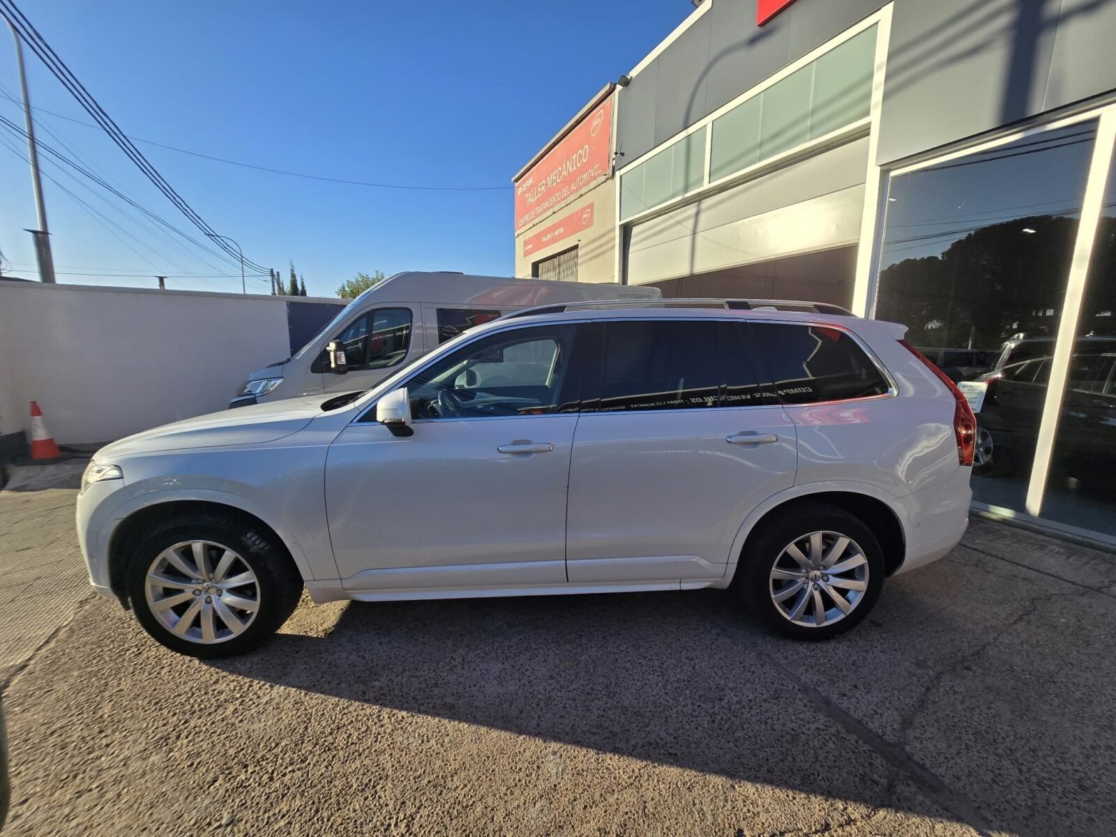 VOLVO XC90 2.0 D5